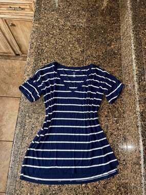 Dip Navy Blue and White Striped V-Neck Short Sleeve T-Shirt Size XS